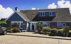 Ramsey House - Luxury Licensed B&B - Parking And Guest Lounge
